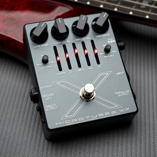 Педаль Darkglass Electronics Microtubes X7